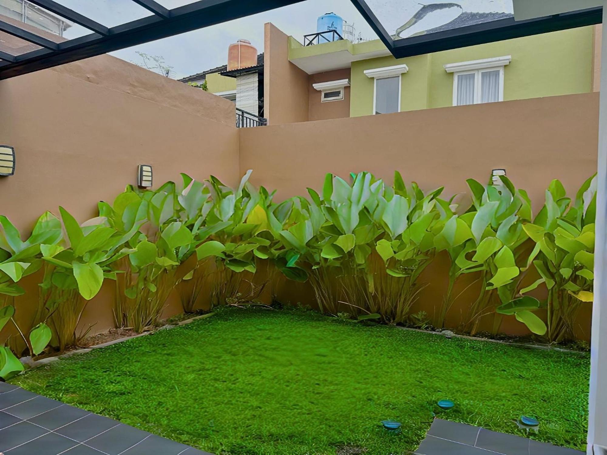 Blessimore Springhill 4Br Palembang Exterior photo